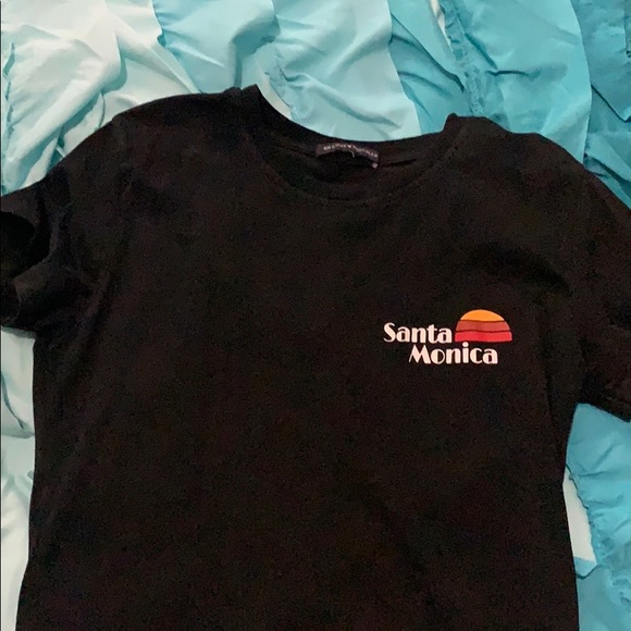 Brandy Melville T-shirt - Picture 1 of 4